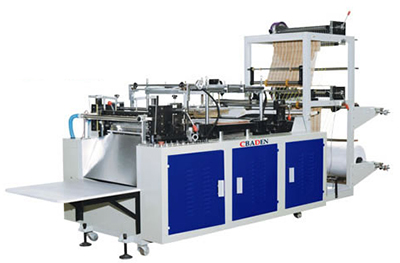 Machine de fabrication de sacs en plastique