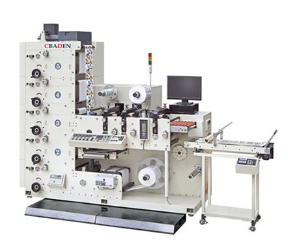 Machine d'impression flexographique et découpe