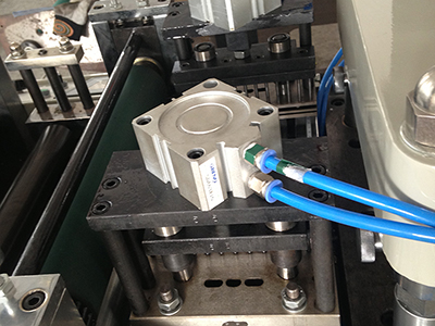 Découpeuse pour étiquettes