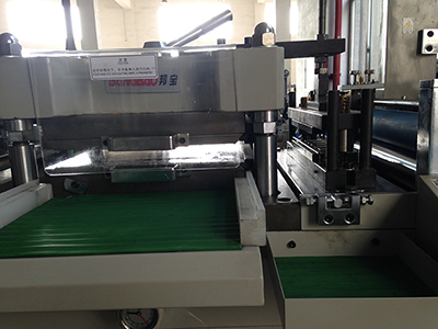 Découpeuse pour étiquettes