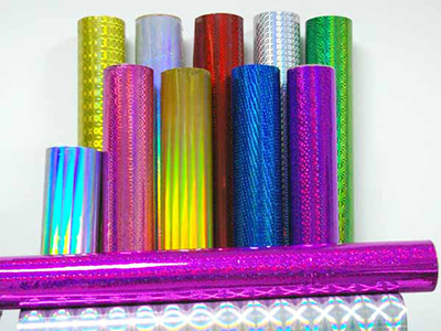 Machine à apposer des hologrammes système dur