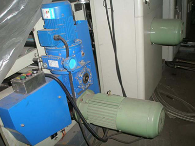 Machine de démétallisation pour film métallisé et film holographique laser